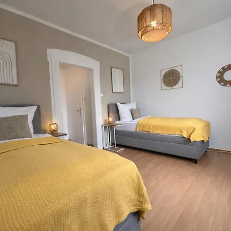 Fuer 4 Personen, 2 Schlafzimmer, Kueche, Wlan 公寓 Großostheim