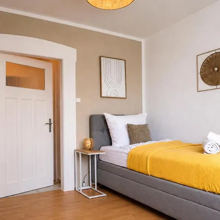 Apartmán Fuer 4 Personen, 2 Schlafzimmer, Kueche, Wlan Großostheim