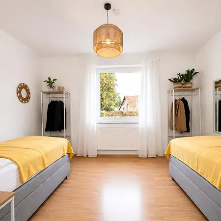 Fuer 4 Personen, 2 Schlafzimmer, Kueche, Wlan Großostheim
