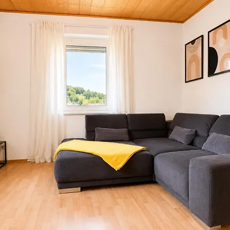 Apartmán Fuer 4 Personen, 2 Schlafzimmer, Kueche, Wlan Großostheim