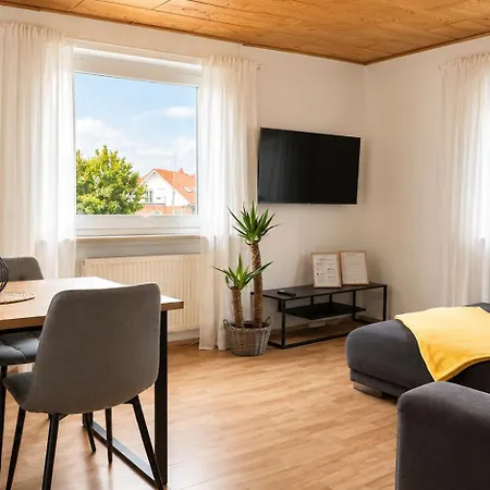 Fuer 4 Personen, 2 Schlafzimmer, Kueche, Wlan Großostheim